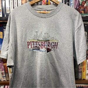 XL Y2K VINTAGE PITTSBURGH EMBROIDERED FOTL TEE